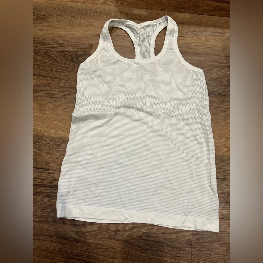 Lululemon - Six Piece Tank Bundle
